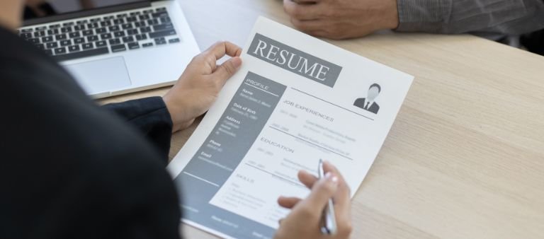 how to critique a resume, resume critique